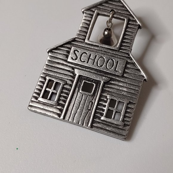 Metal School House With Bell Brooch - Picture 3 of 8